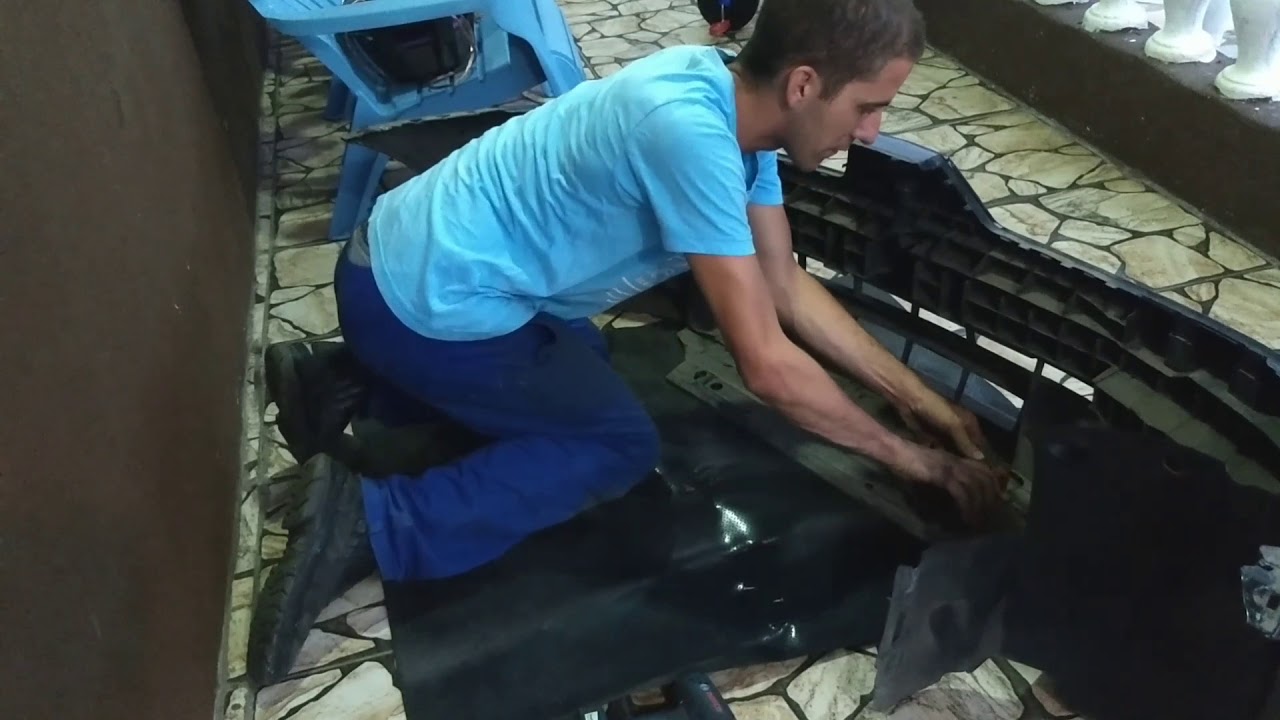 Como recuperar o parachoque do Renault Clio 2011