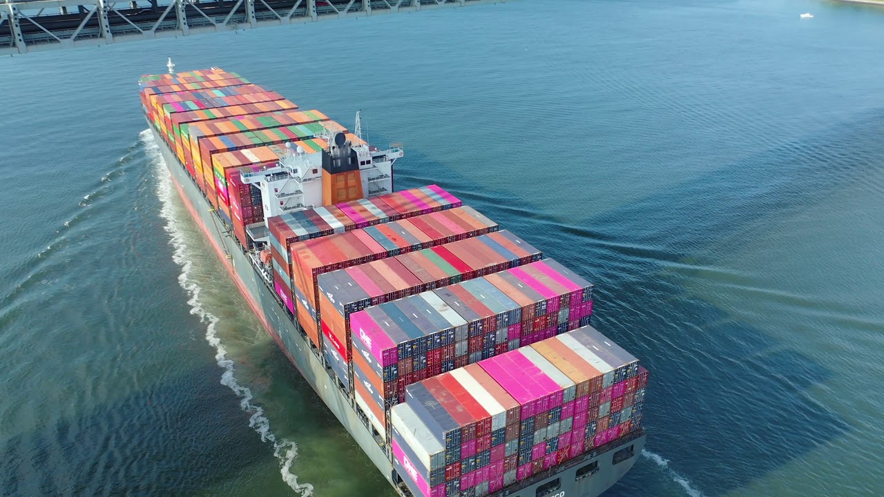 SHIPS BY MAVIC 2 PRO / DRONE FOOTAGE 4K