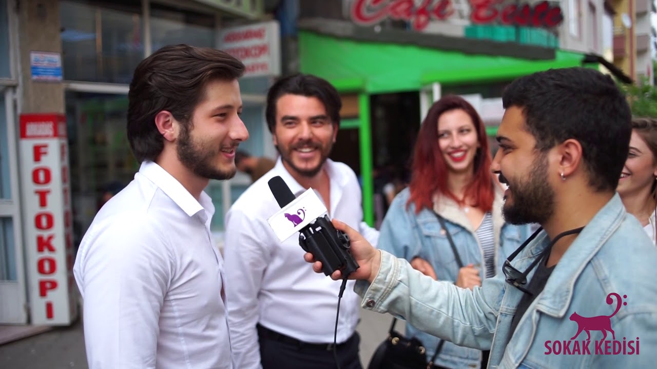 Sokak Kedisi: Hayranı olduğunuz bir sanatçıya ne mesaj gönderirdiniz? | Müzik Günlüğü