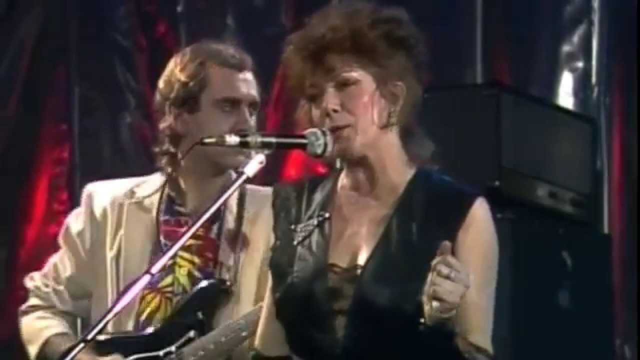Marie Rottrová - Zřejmě letos nikde nejsou kytky (Oficiální video)