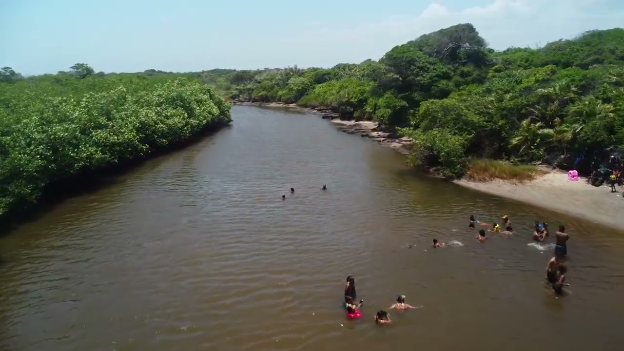 🌊 Do Rio ao Mar: Um Voo de Drone por Barra do Jacuípe