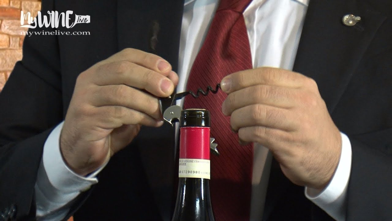 Stappare correttamente una bottiglia di vino
