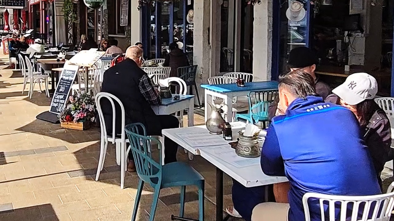Mission Bay New Zealand - Shopping Centre Street Walk