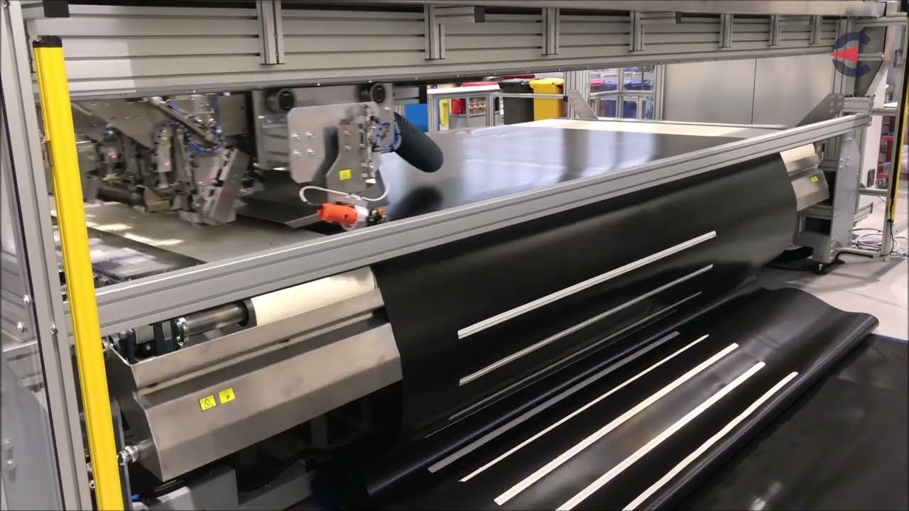 SM-325-HA | Automatic welding and cutting machine for truck curtains
