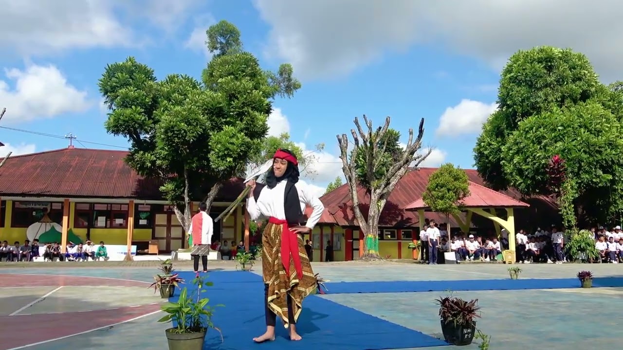 Lomba fashion show dengan tema pahlawan nasional✨