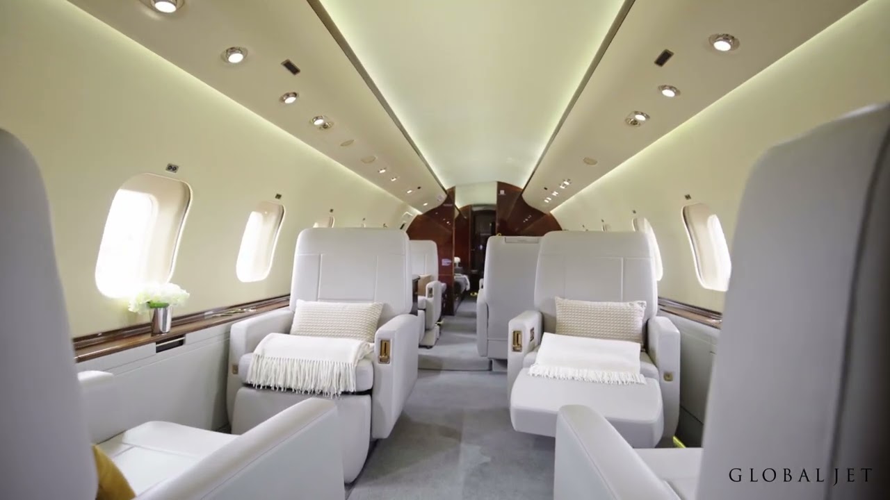 Bombardier Global Express XRS LX-GOL by Global Jet