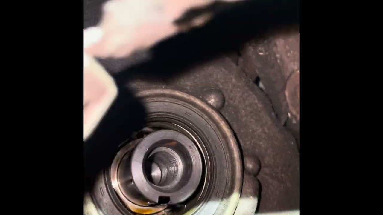 Honda Civic 1.8 belt tensioner #fyp #mechanic #honda #mobilemechanic #howto 