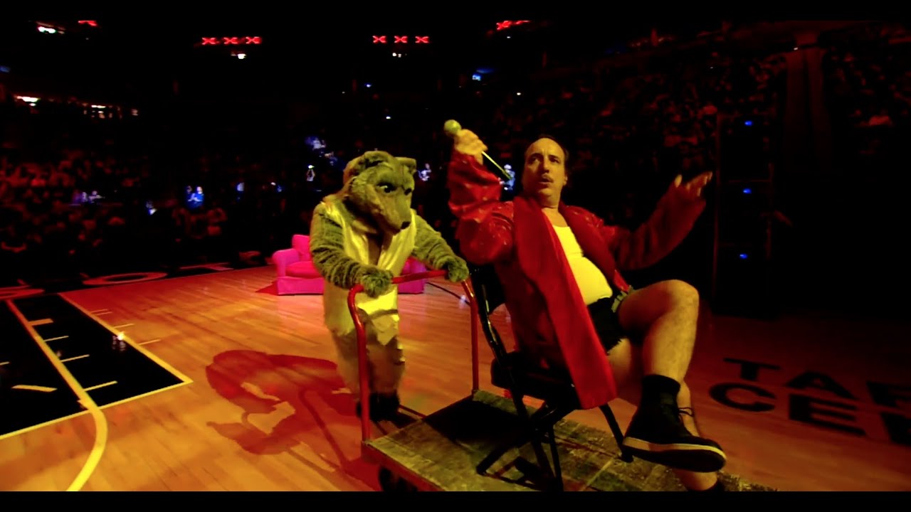 Har Mar Superstar's Half-Time Performance for the Minnesota Timberwolves -Target Center- 01/24/2020