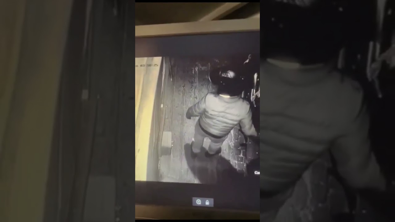 Serie di furti in un box privato a Napoli. Beccati dalle telecamere