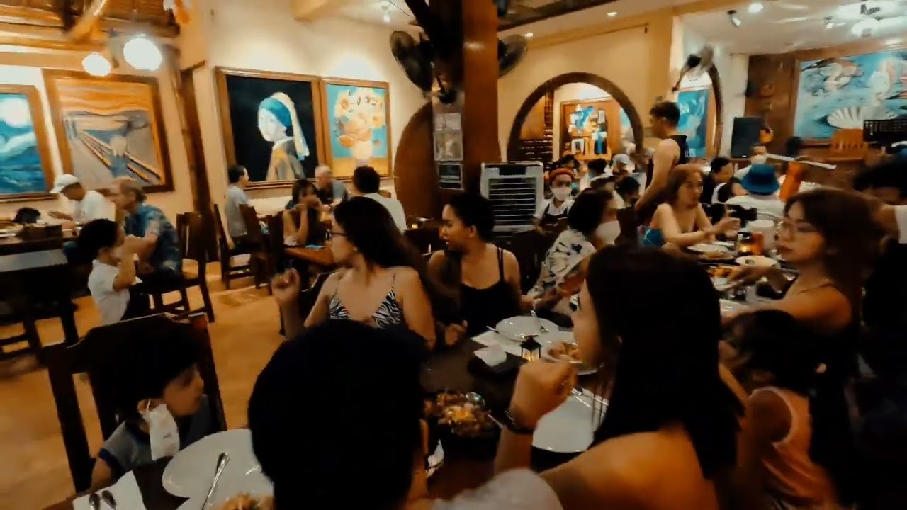 The Hobbit Tavern, Boracay