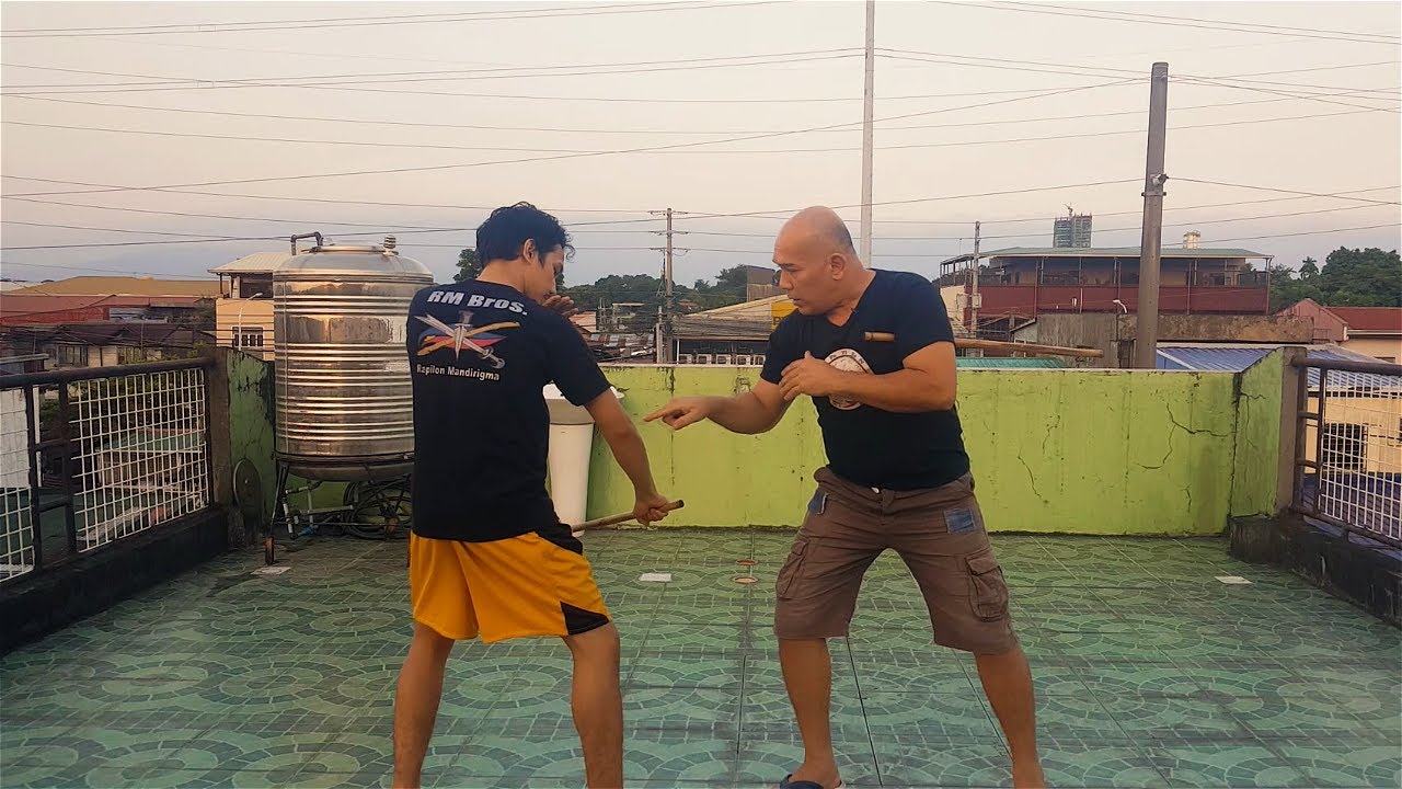 Ang Doblado hataw ng Arnis (Double Strike)