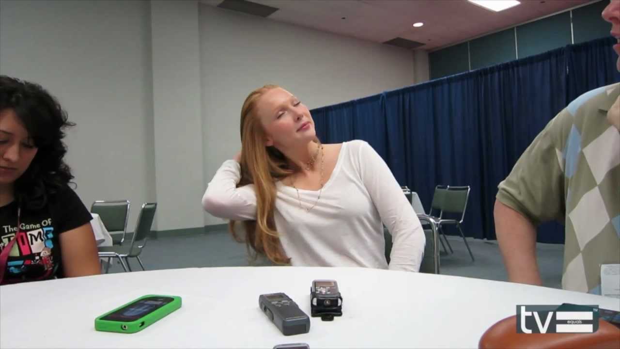 Molly Quinn Interview - Superman Unbound