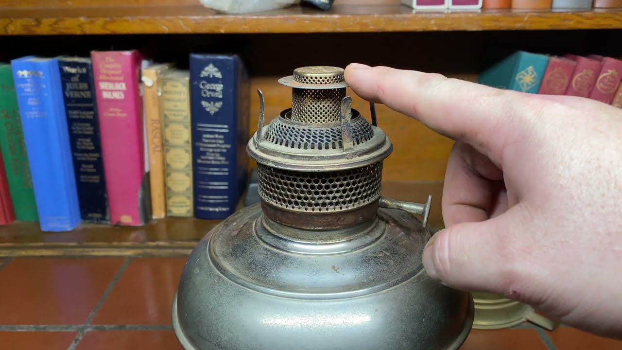 Лампы с боковой и центральной тягой: объяснение.