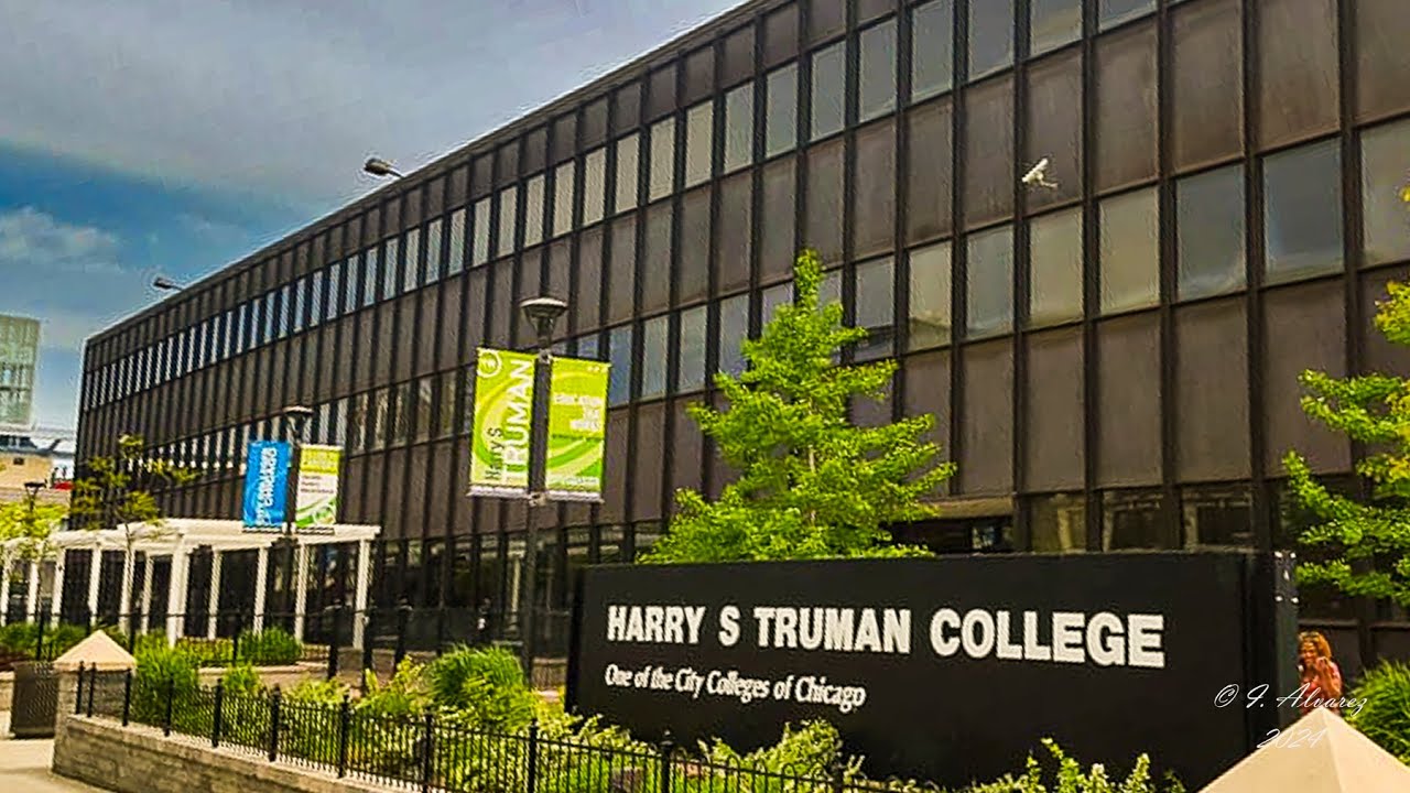Photography classes at Truman College