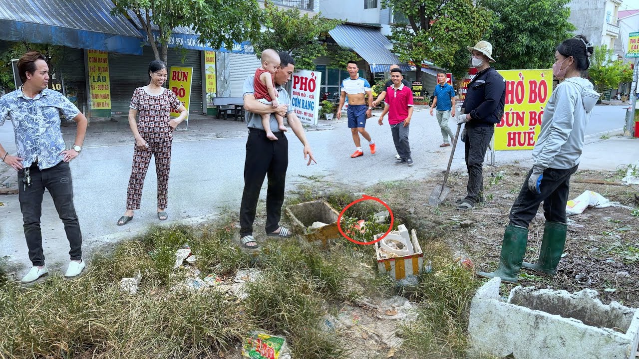 We were very surprised when two men appeared while we were cleaning the sidewalk