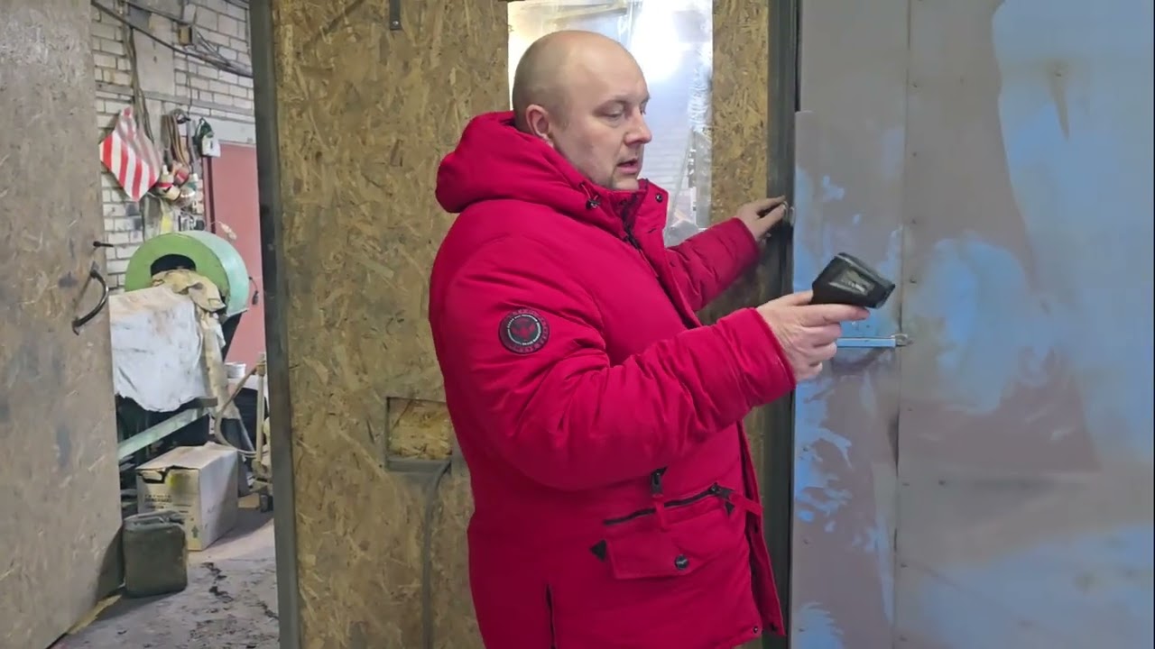 Крашу чугунные детали в порошковую краску муар.