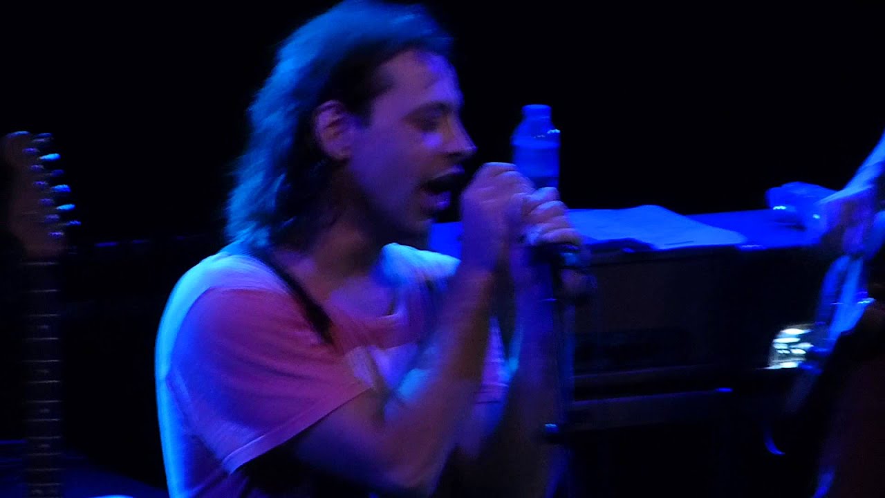 Duman - Helal Olsun - Adana Bonus Genç Konserleri - 1 Ekim 2013 - Ses guzel