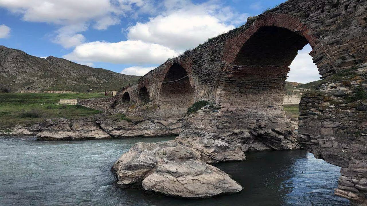 Sirri açılmayan Xudafərin körpüsü