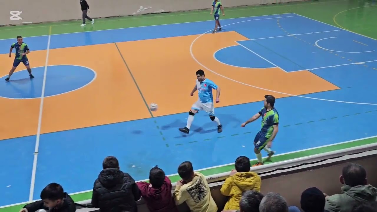 DEMİRCİ'DE RAHMİ KEREM FUTBOL TURNUVASI HÜRDEM YAPI KILAVUZLAR CEREN DEKARASYON MAÇI İKİNCİ YARI