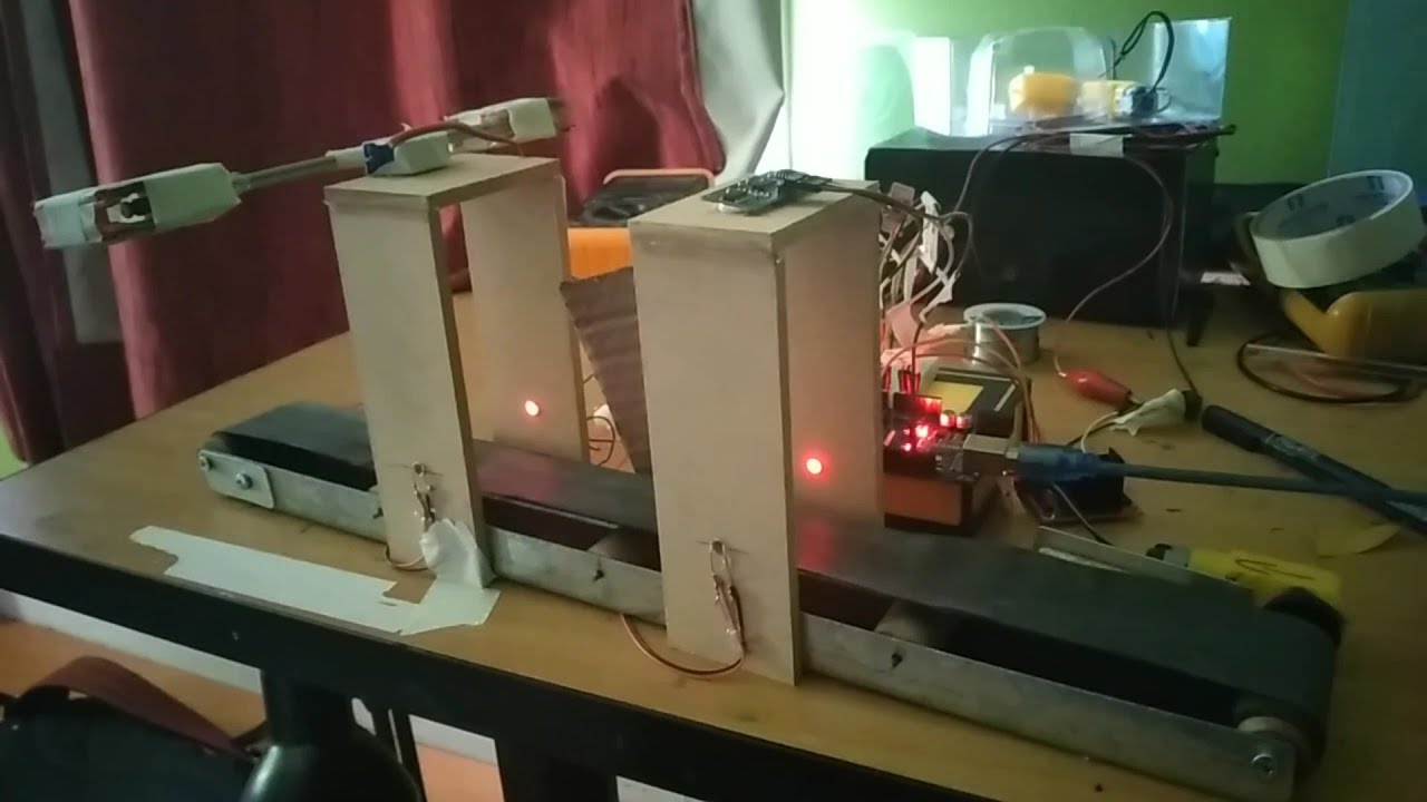 Proyecto Arduino para mi universidad (Cinta Transportadora clasificadora de cajas) - Junio 2021