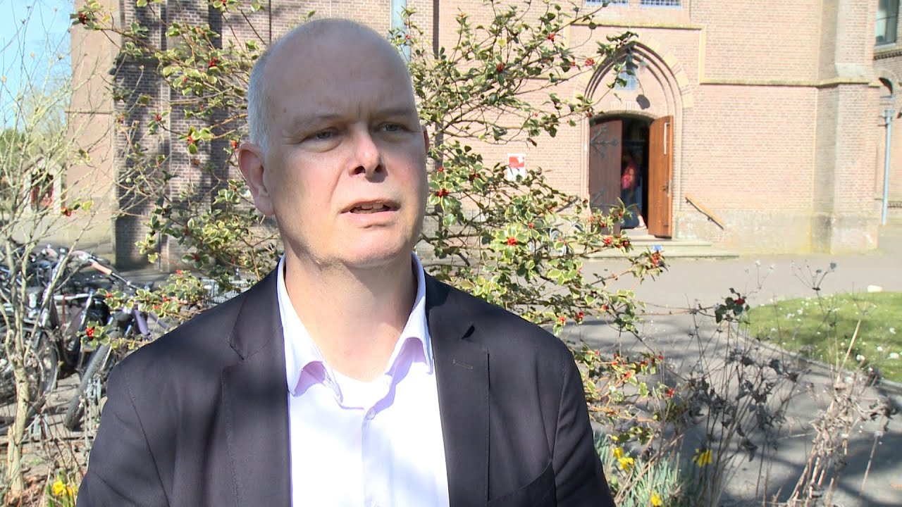 Gemeente Olst-Wijhe gaat niet over tot aankoop kerk Stationsweg Wijhe: “Het risico is te groot”