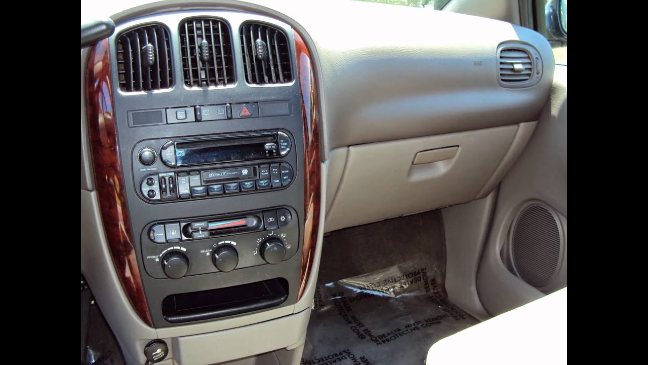2003 Chrysler Town & Country LX  ** rear A/C