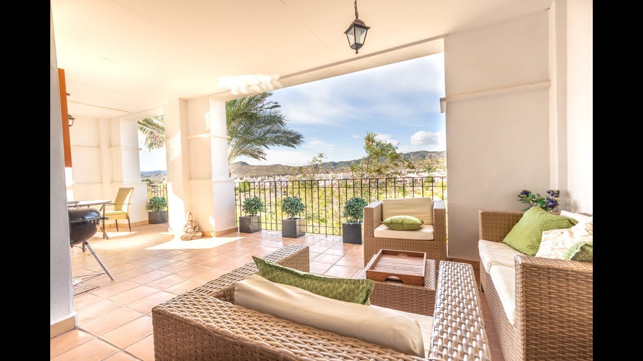 Well-maintained second floor apartment on El Valle Golf Resort