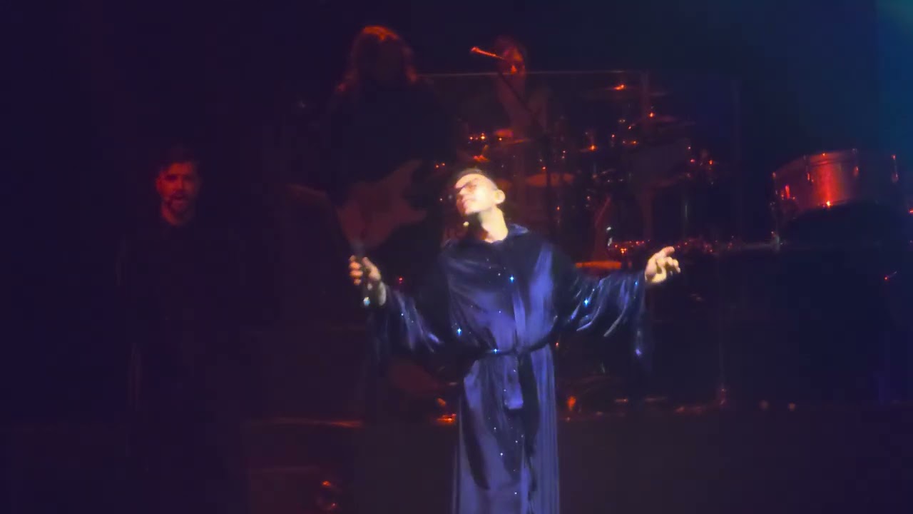 Gregorian 2025, Gloria