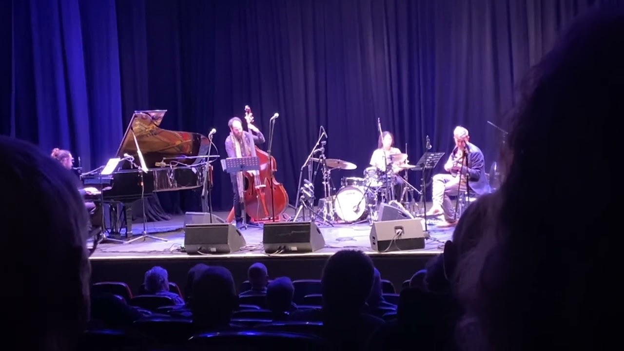 Atlantic angels - Tom Ollendorff feat. Fergus McCreadie