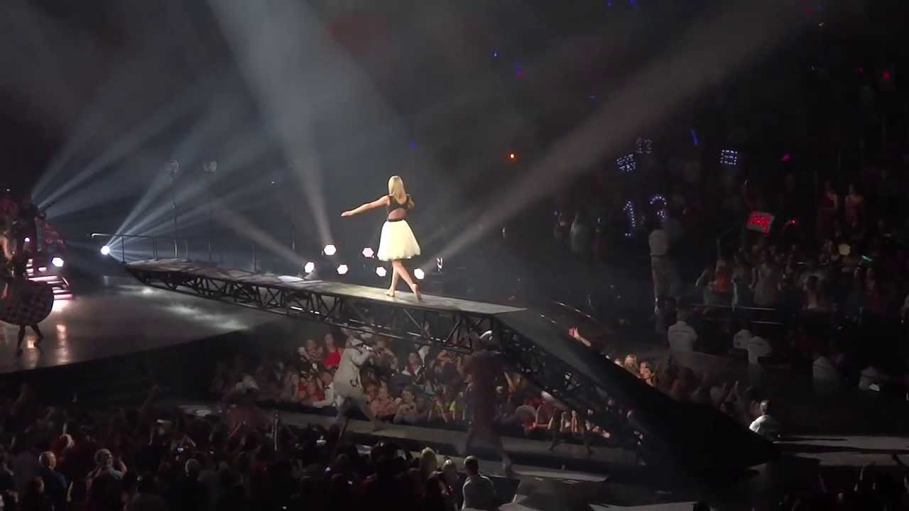Taylor Swift - Treacherous (9/12/13)