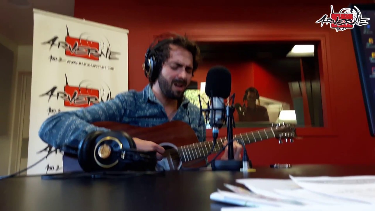 S&eacute;bastien Agius - Embrasse moi mon ange (live Radio Arverne)