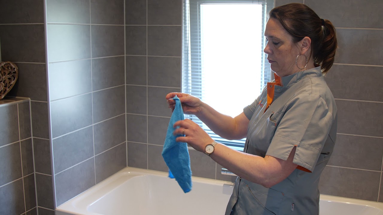 Actief Zorg - Instructievideo badkamer schoonmaken