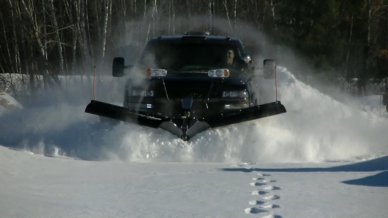 Snow Plowing 02 Silverado with Snowdogg VXF95 04 Silverado with Western Pro Plow with Custom Wings