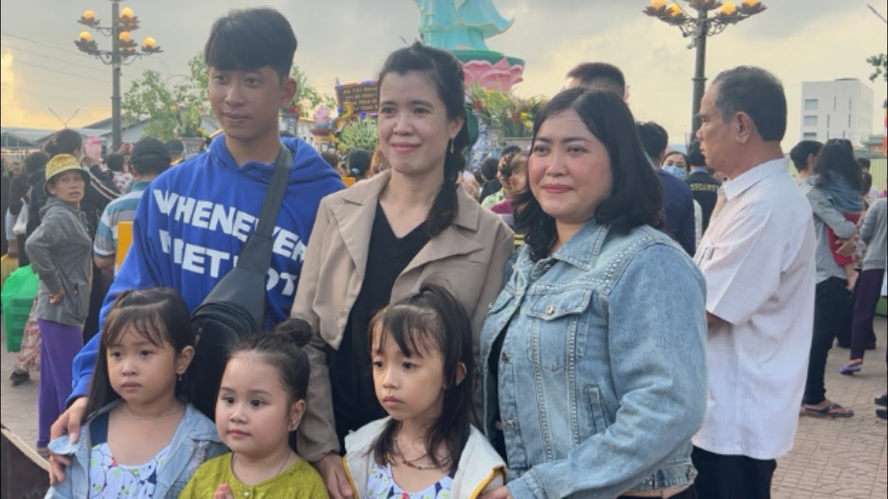 Tường Lam Hoa Sen đang phát trực tiếp!