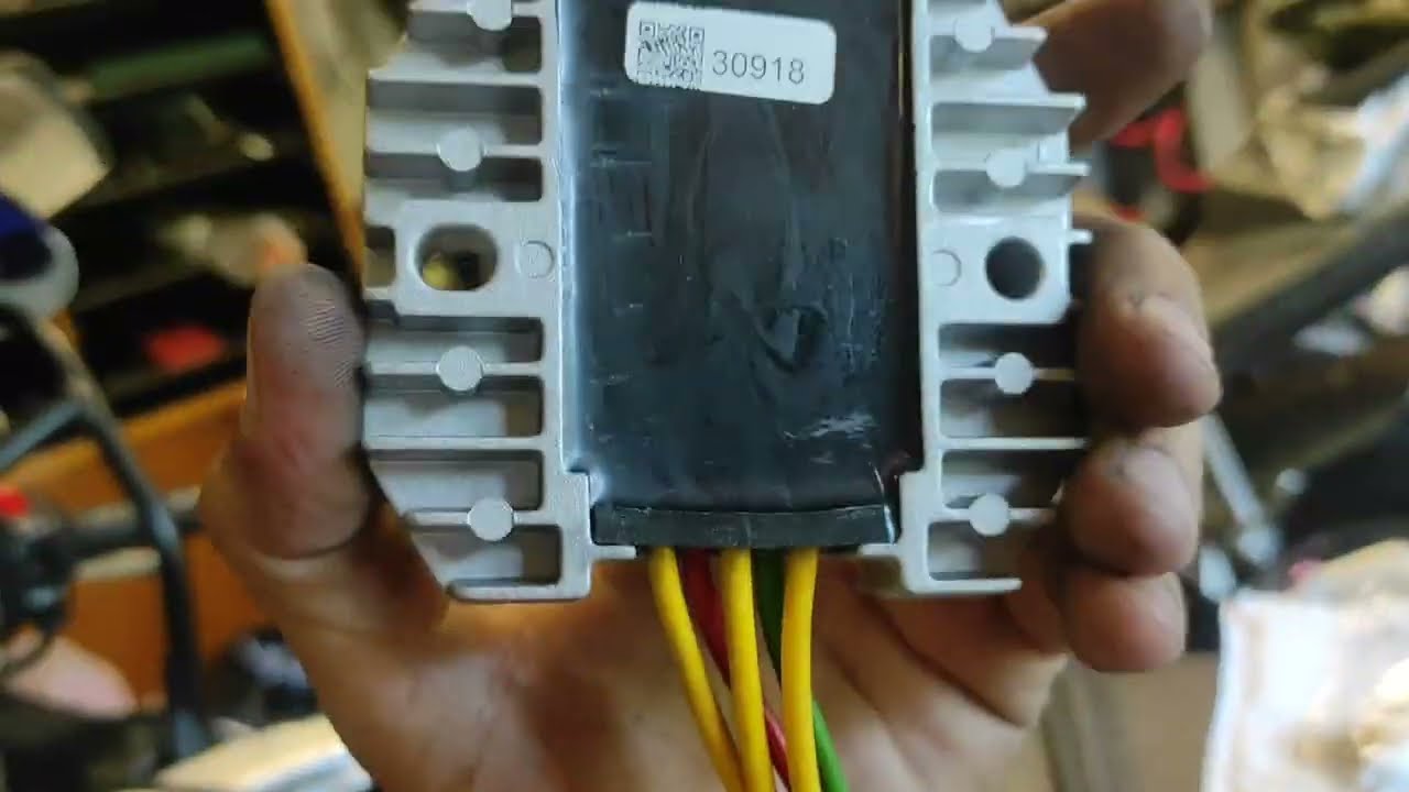 GSXR 750 Srad töltés gondok / voltage regulator