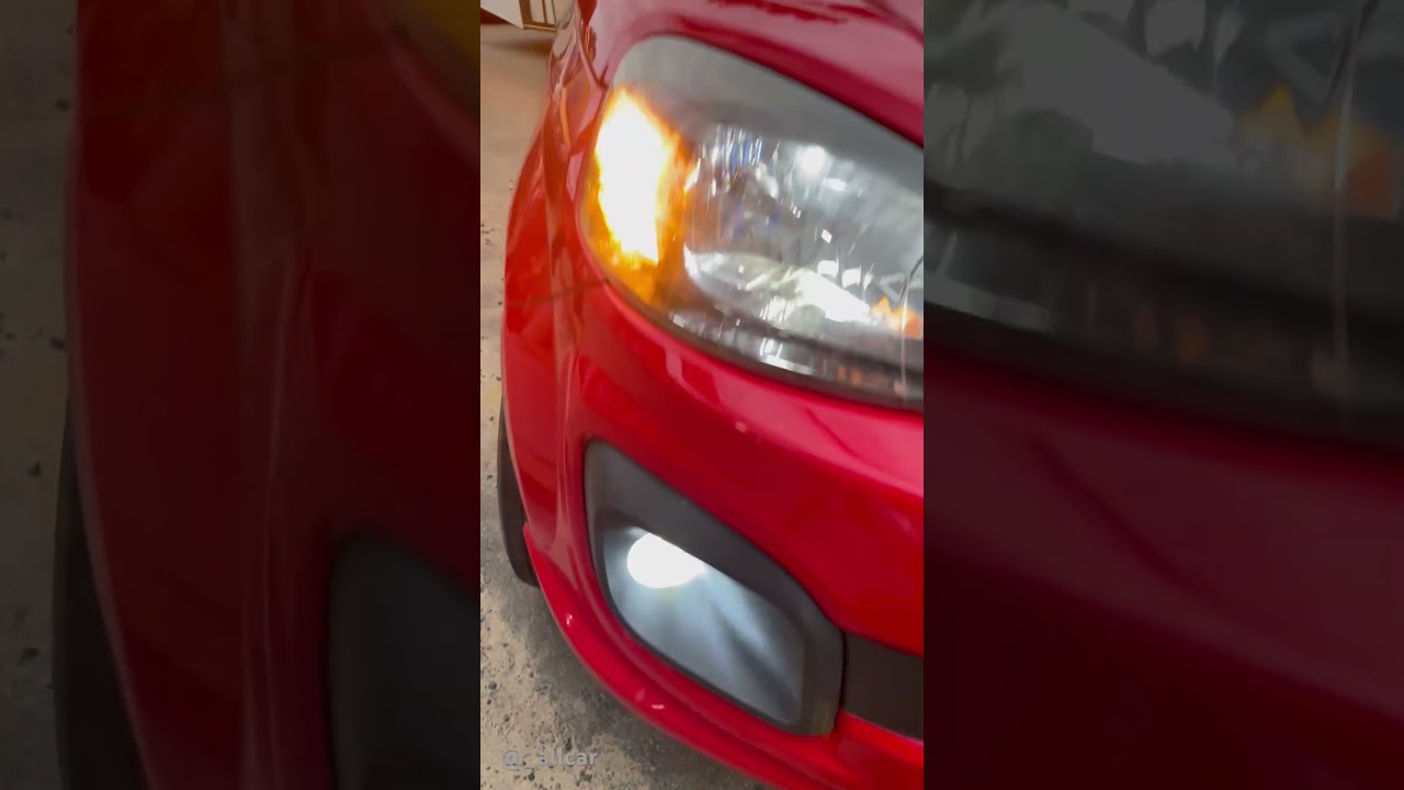 Uno Vivace com Ultra LED no milha #Fiat #Uno #UltraLED