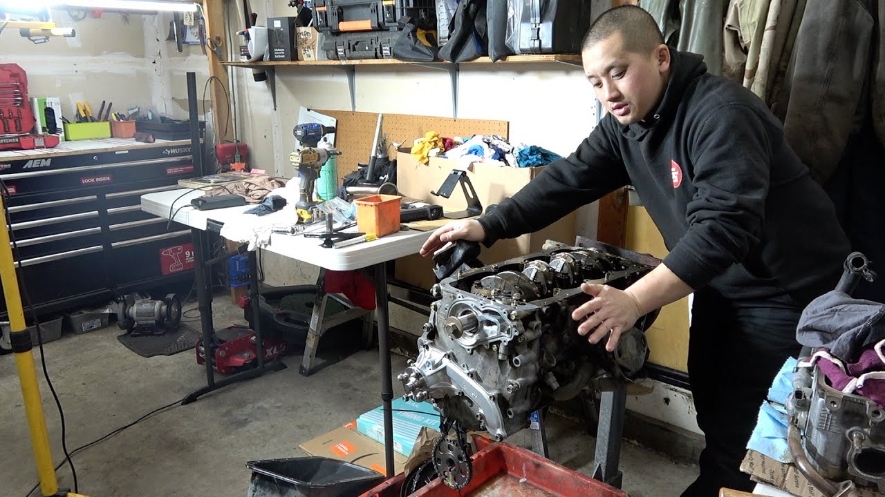 TACOMA 3RZ ENGINE REBUILDING | TIMING CHAIN & OIL PAN INSTALL