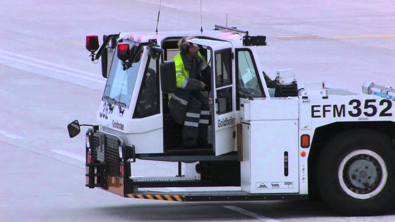 Munich Airport, MUC/EDDM, 16.5.2010, push back and taxi AIr Berlin