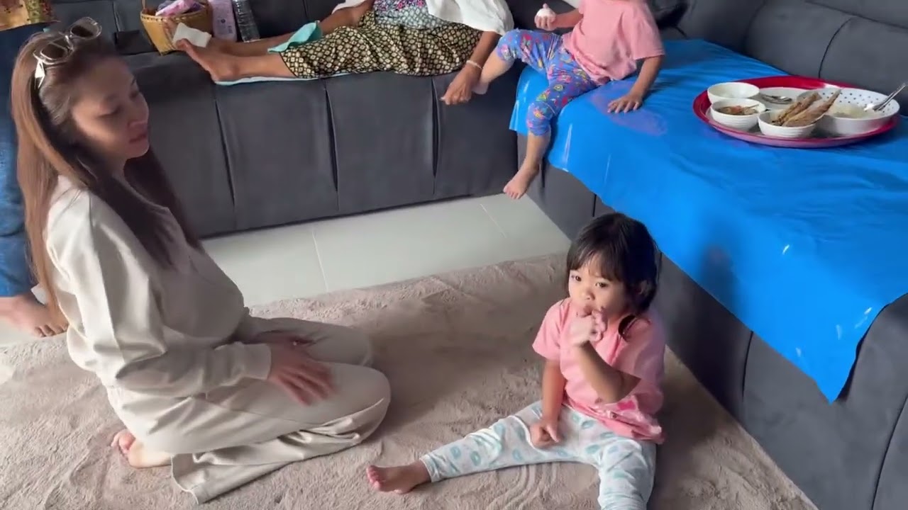 น้องเพชรน้องพลอยไปรับแม่ถึงบ้านขอนแก่นแล้วจ้า #น้องเพชรน้องพลอย