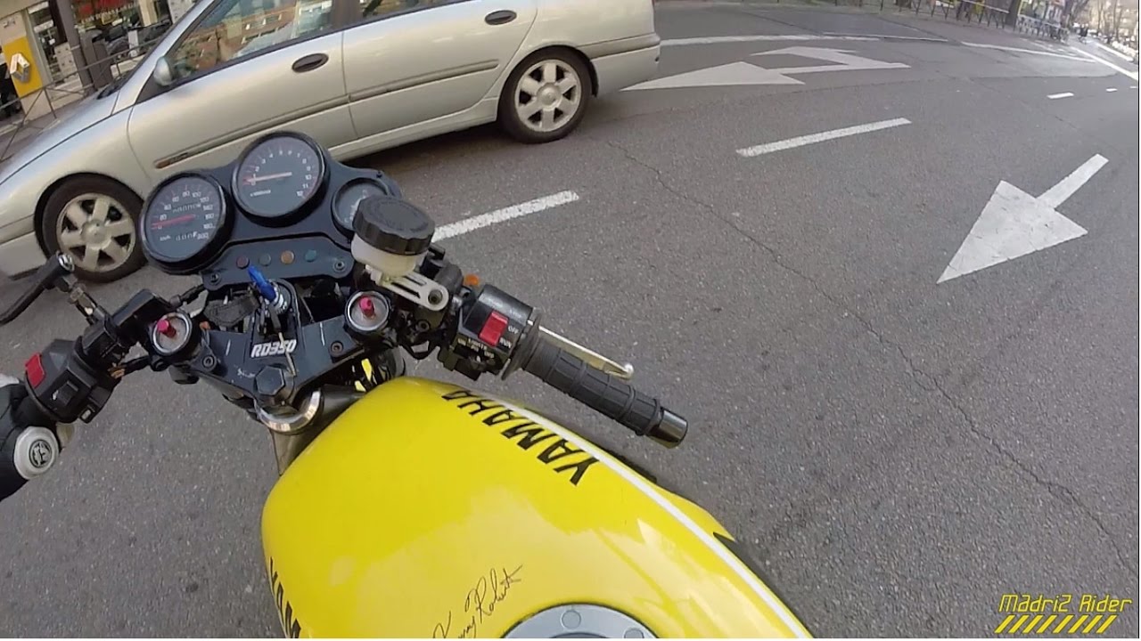SE ME ROMPE LA YAMAHA RD350 :(