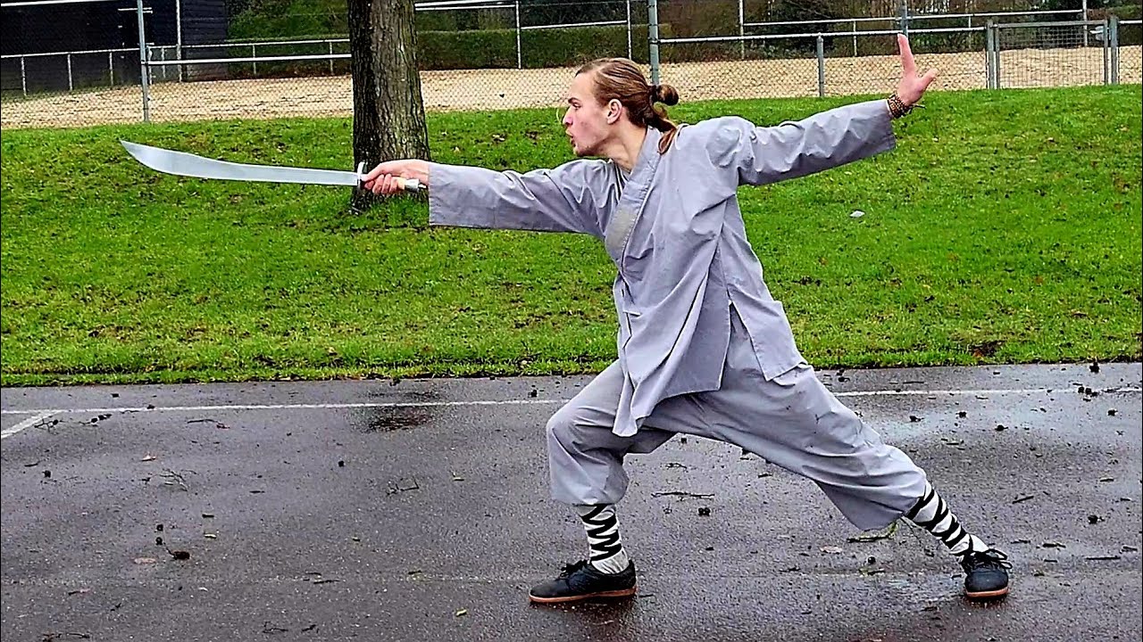 front: Broadsword Dan Dao 少林单刀 | Shaolin Kungfu Apeldoorn He Yong Gan