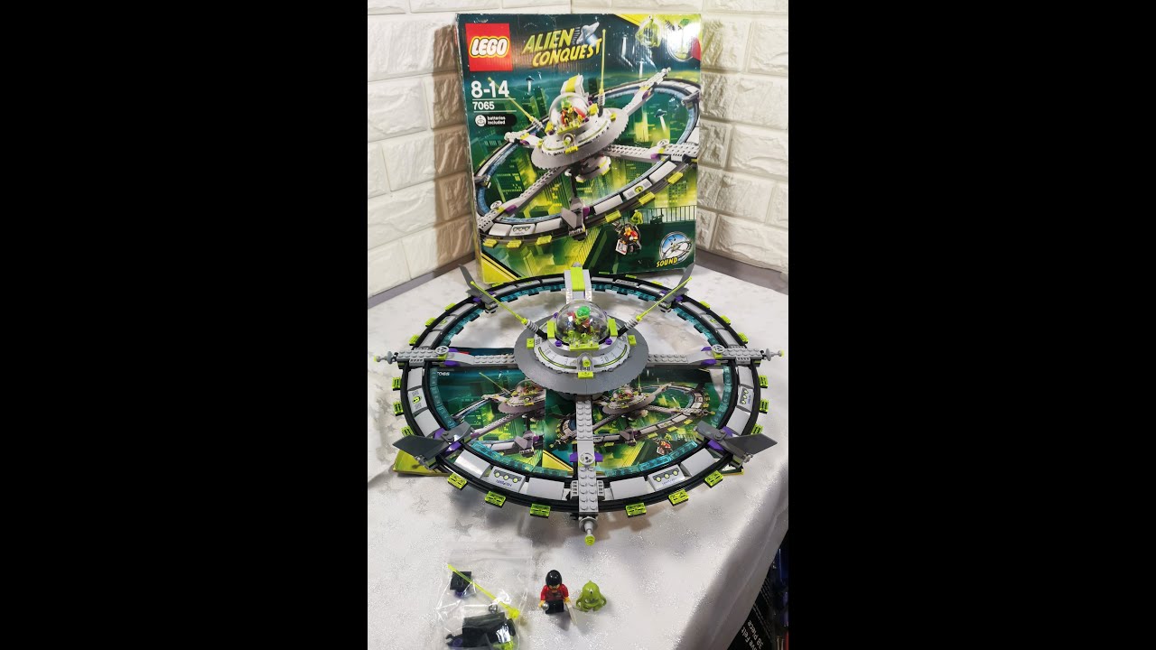 Lego Alien Conquest Mothership # 7065 100% Complete Boxed