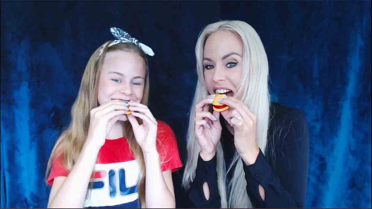 ASMR  - Proeftest met mijn jongste dochter! 🖤