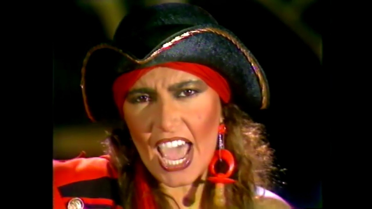 Loredana Bert&eacute; - E la luna buss&ograve; (extended version) First Italian and European reggae song !!