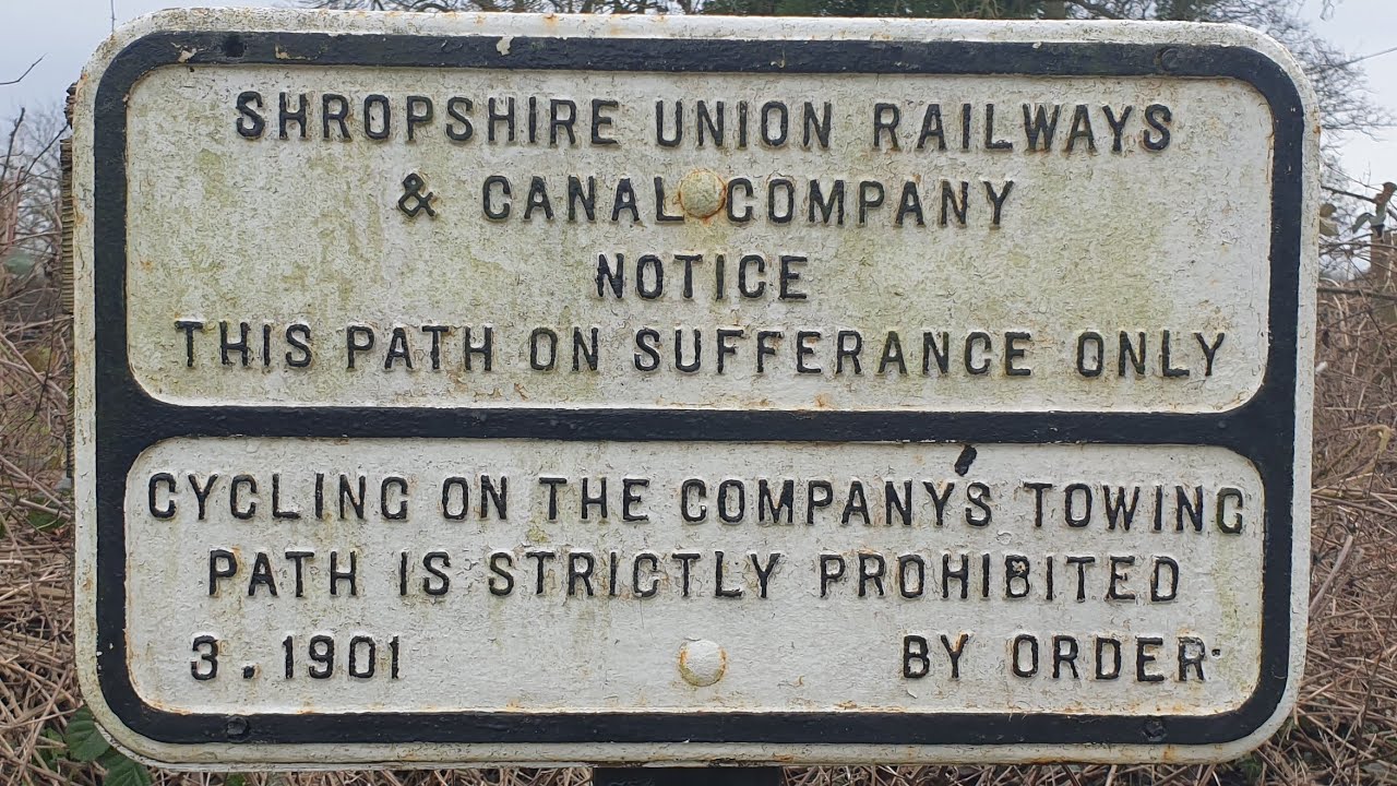 a walk along canal from Williams bridge