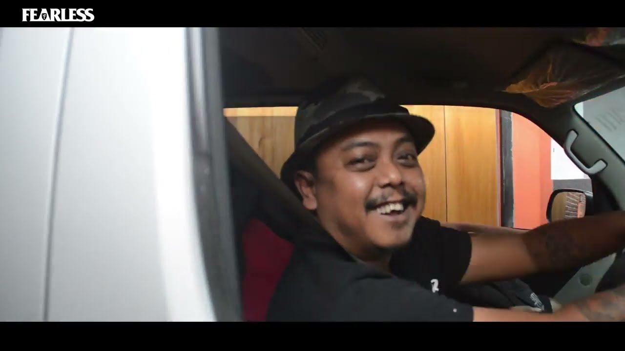 BEGUNDAL LOWOKWARU - TENTANG KITA