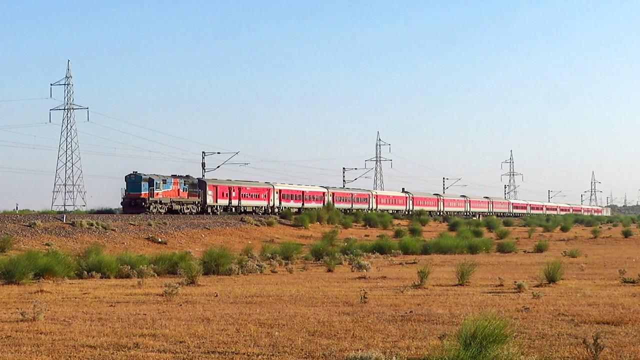 Sunday Train Spotting ft. TUGHLAKABAD WDM3A
