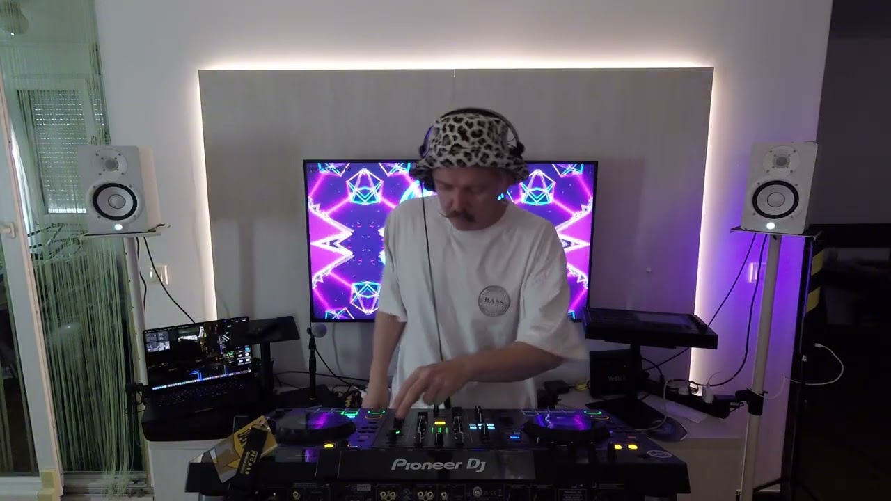 Neekeetone - Selected Works Over Jungle Showcase Mix