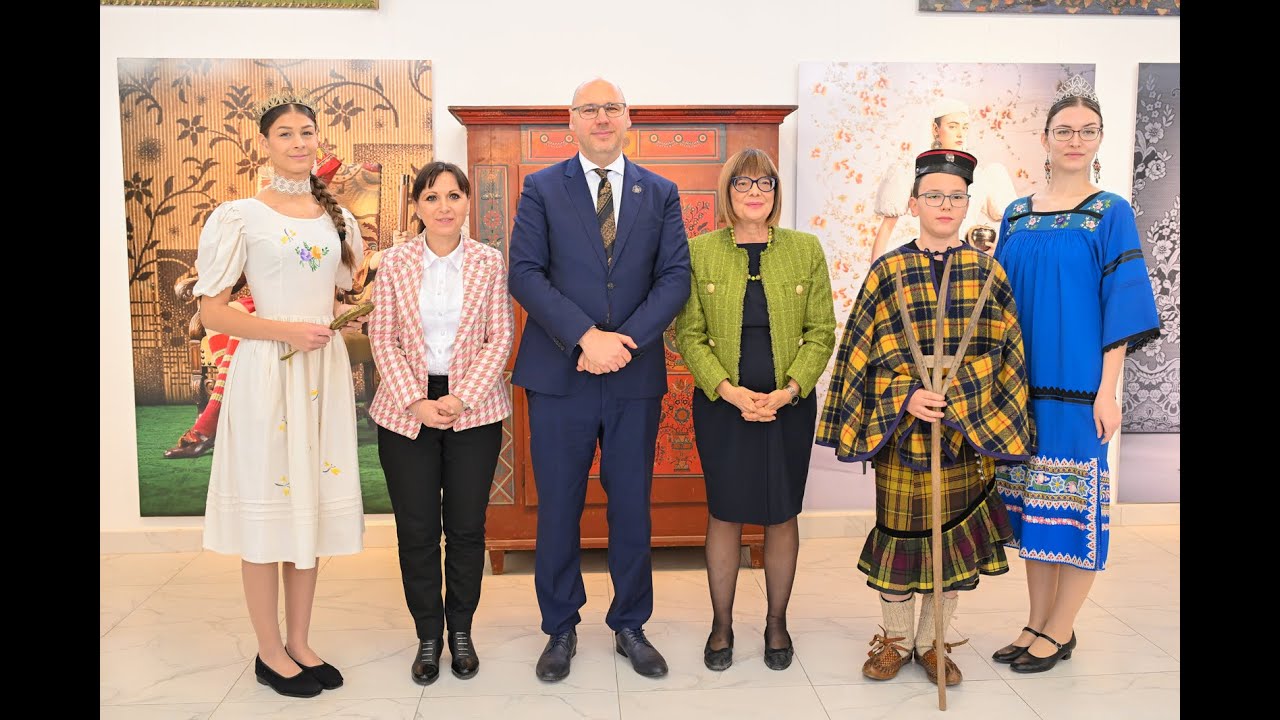 Modni fotograf Pavel Surovi počastvovan posetom predsednice Pokrajinske vlade Maje Gojković