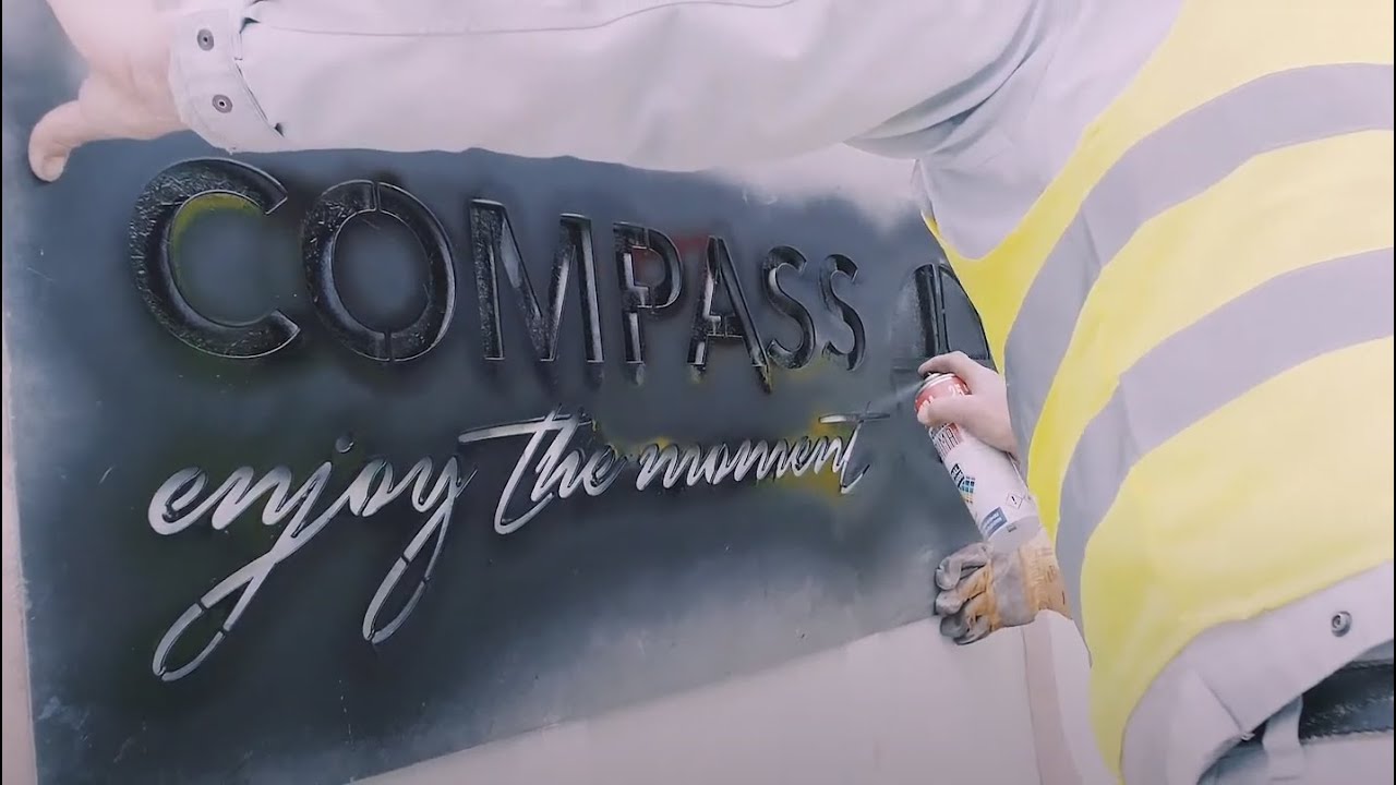 Hinter den Kulissen - COMPASS Carbon Ceramic Pools